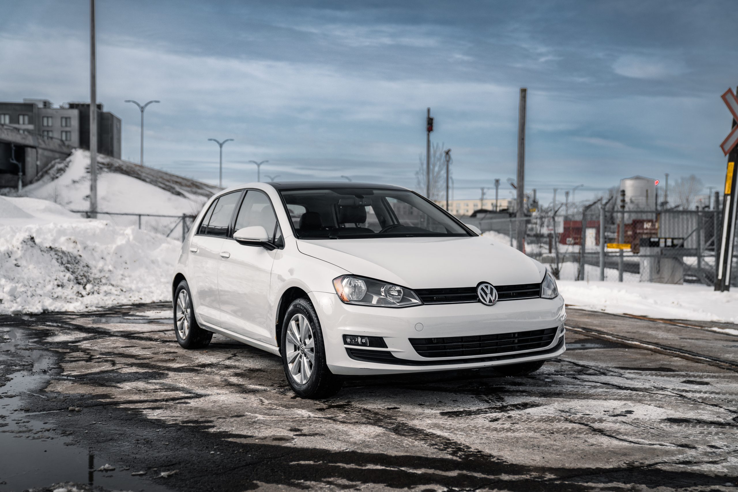2015 Volkswagen Golf SOLD