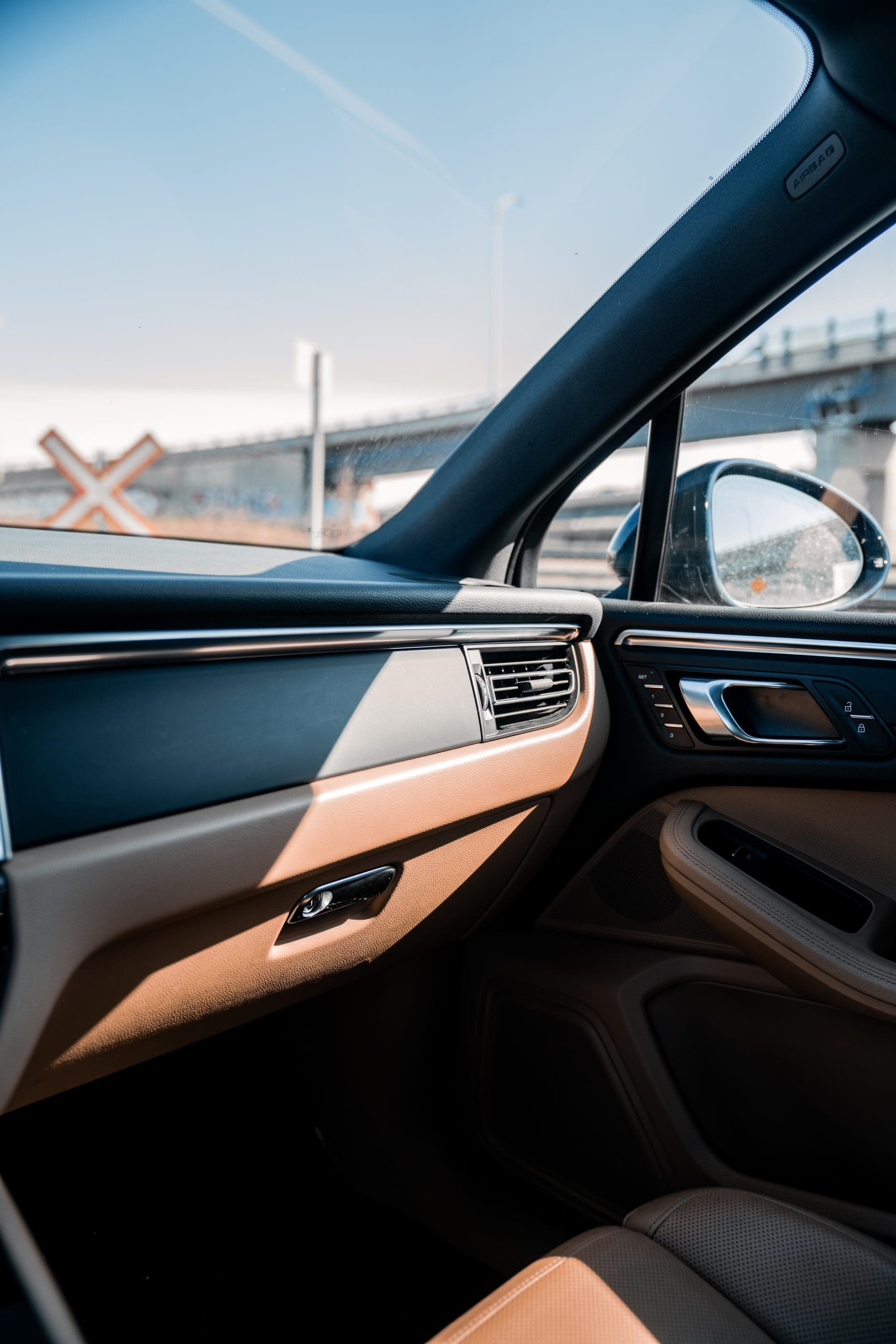 2023 Porsche Macan AWD